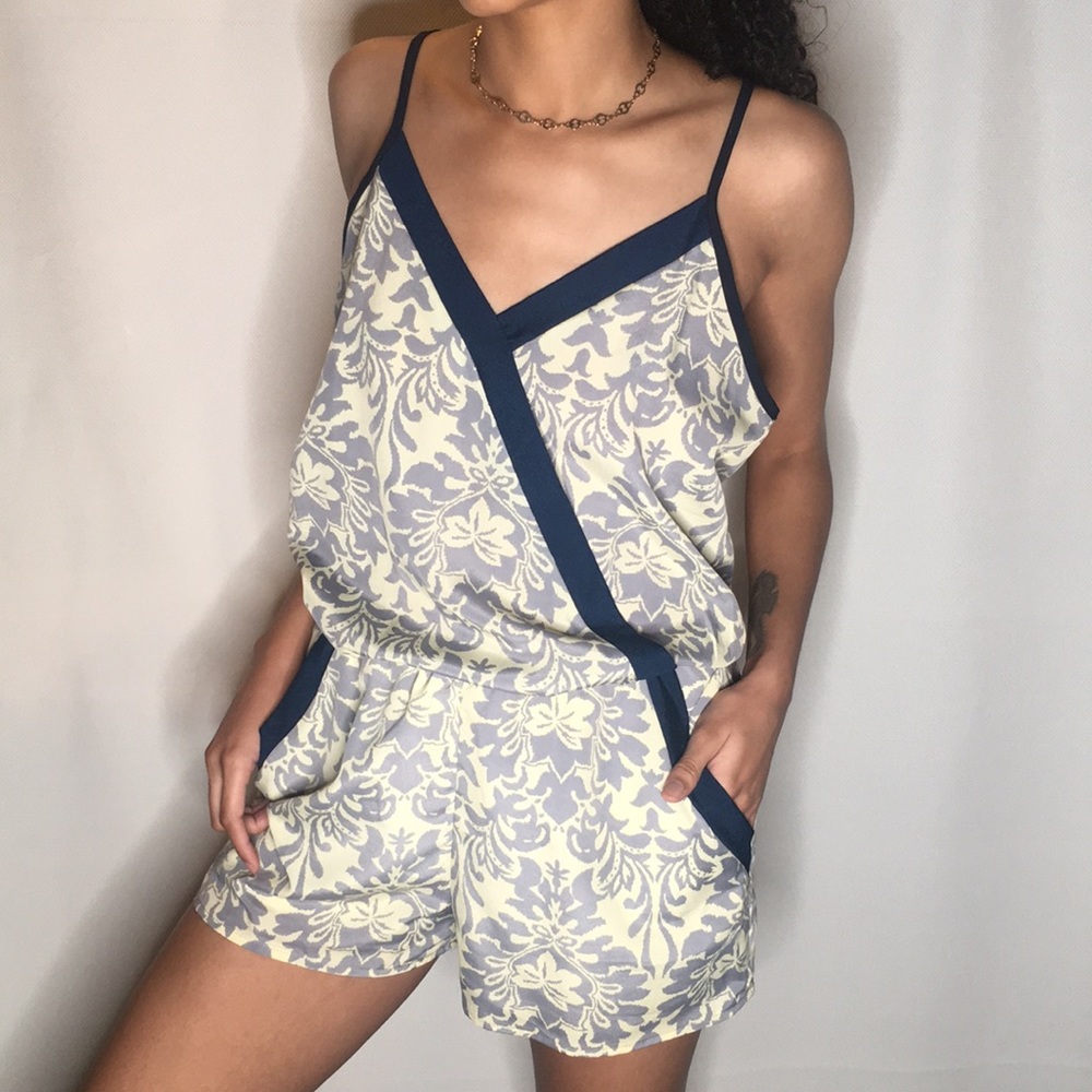 🌺🌴Tropical print romper (with pockets)🌴🌺